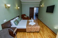 Двухкомнатный семейный Люкс с двумя балконами