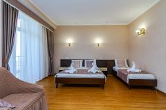 Двухкомнатный Люкс с выходом на бассейн