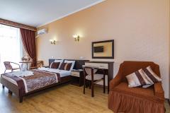 Двухкомнатный семейный Люкс с двумя балконами